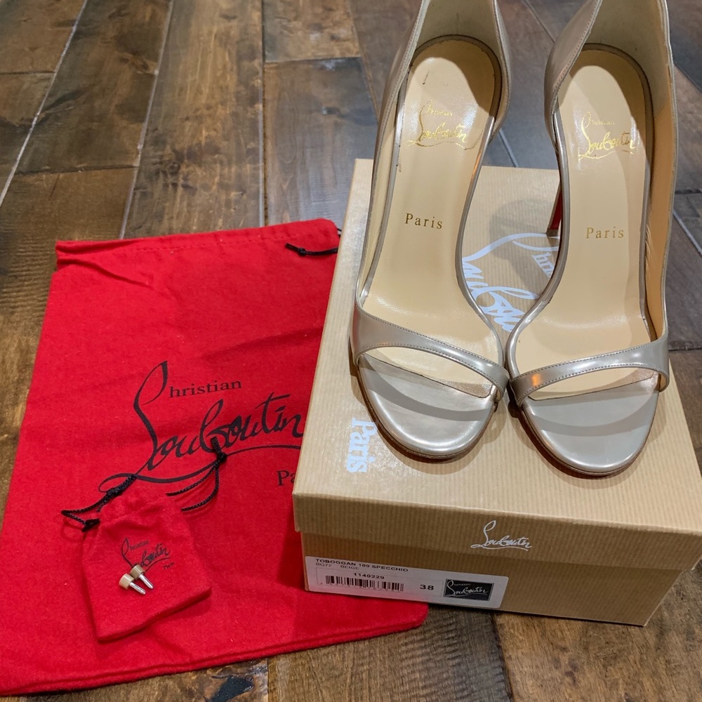 Christian Louboutin 100 Specchio Beige 38